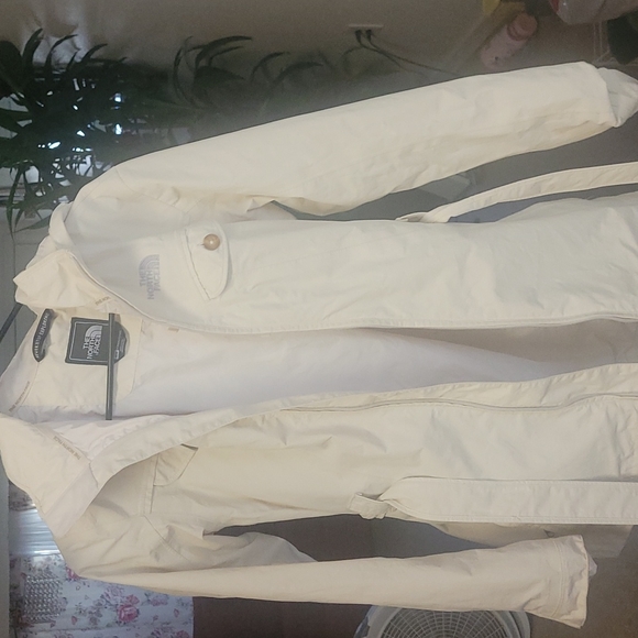 NORTH FACE Rain coat. Ivory color - Picture 3 of 10